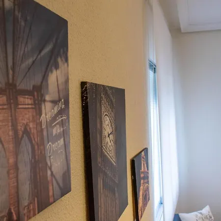 Apartamento Entero, A 15 Minutos De Zona Centro Con Plaza De Aparcamiento Opcional *