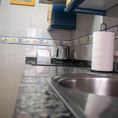Entero, A 15 Minutos De Zona Centro Con Plaza De Aparcamiento Opcional 아파트